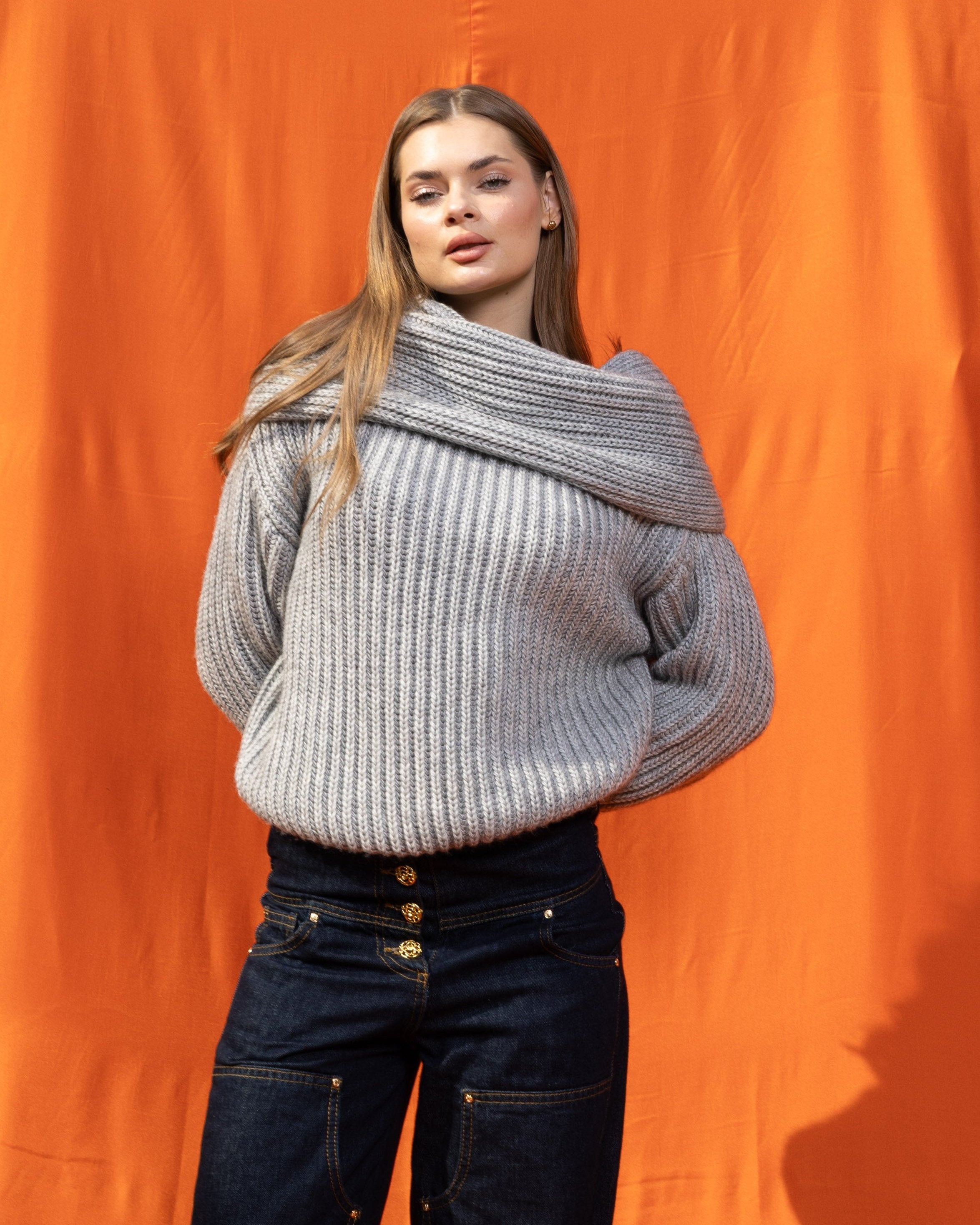 Gray Hathor Pullover