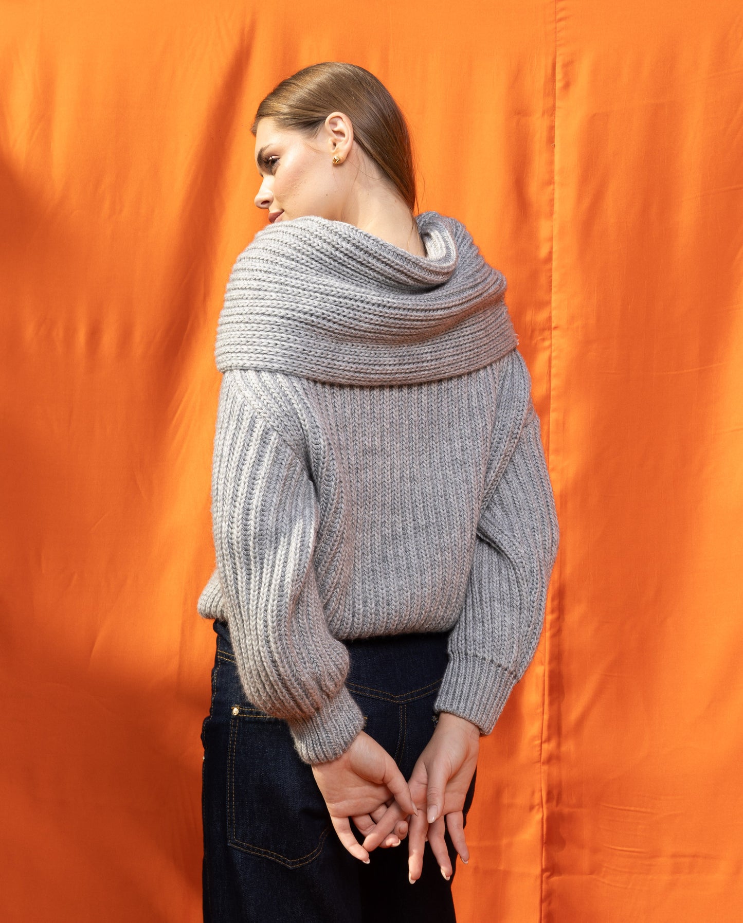 Gray Hathor Pullover