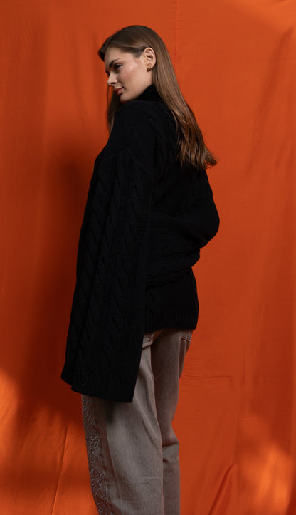 Black Amunet Pullover