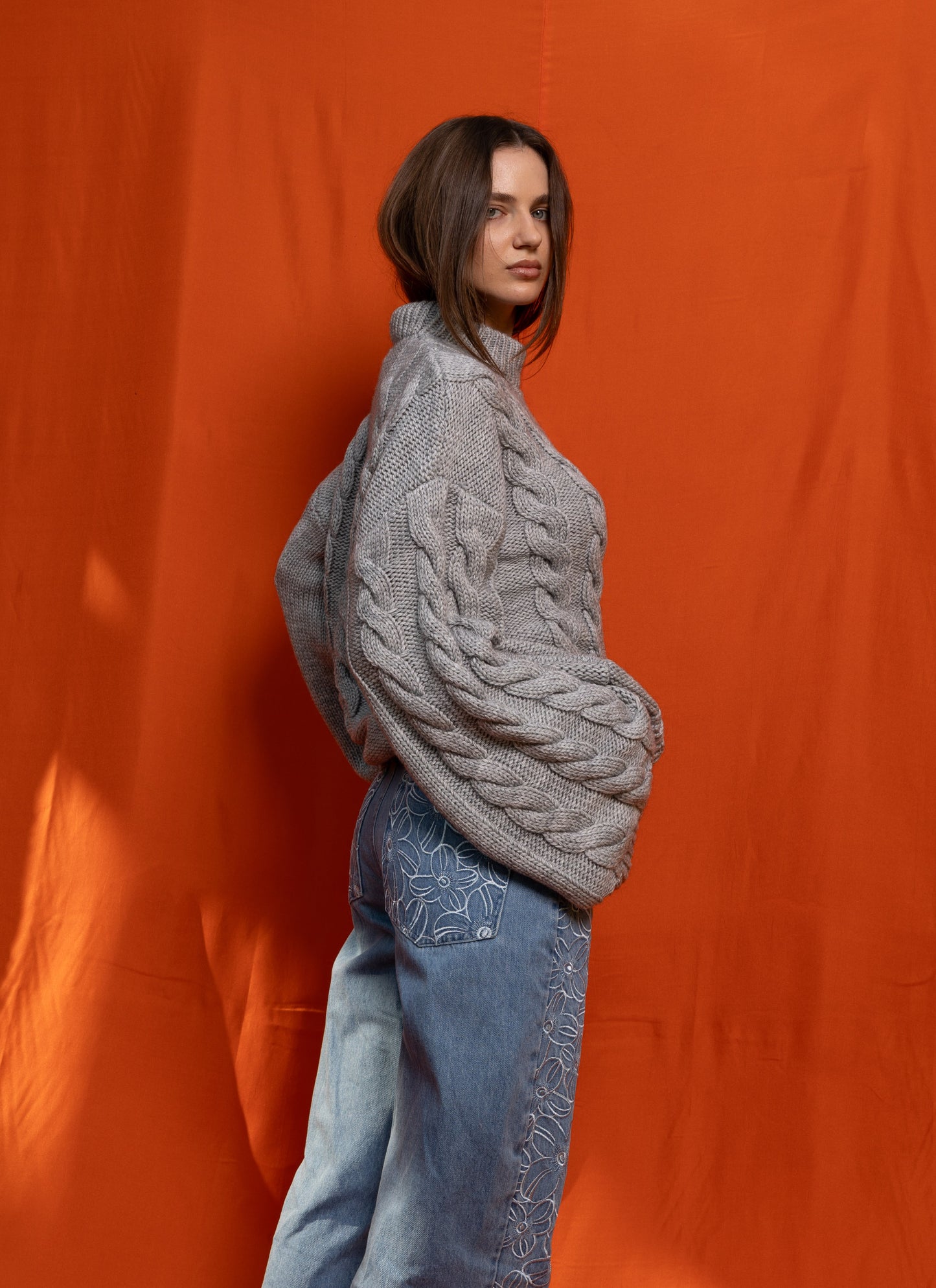 Gray Amunet Pullover