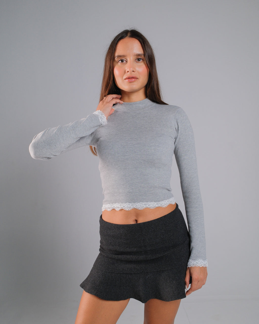 Mid-Neck Ribbed Lace Top