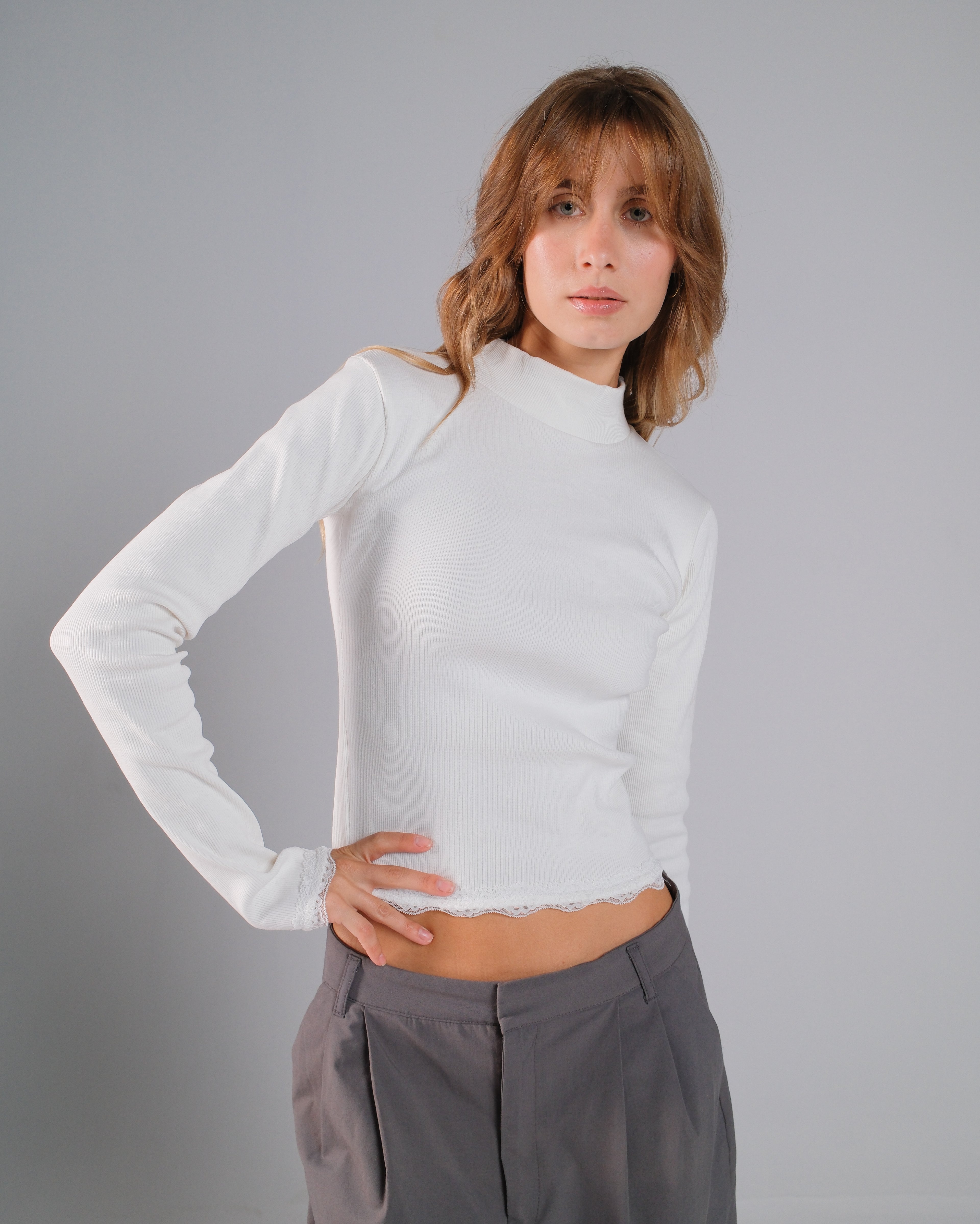 Mid-Neck Ribbed Lace Top