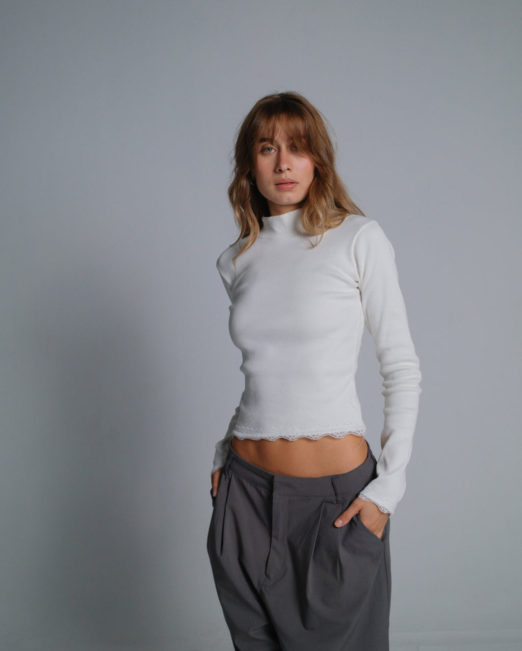 Mid-Neck Ribbed Lace Top